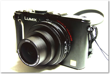 [写真] 購入した Lumix DMC-LX3 の正面。